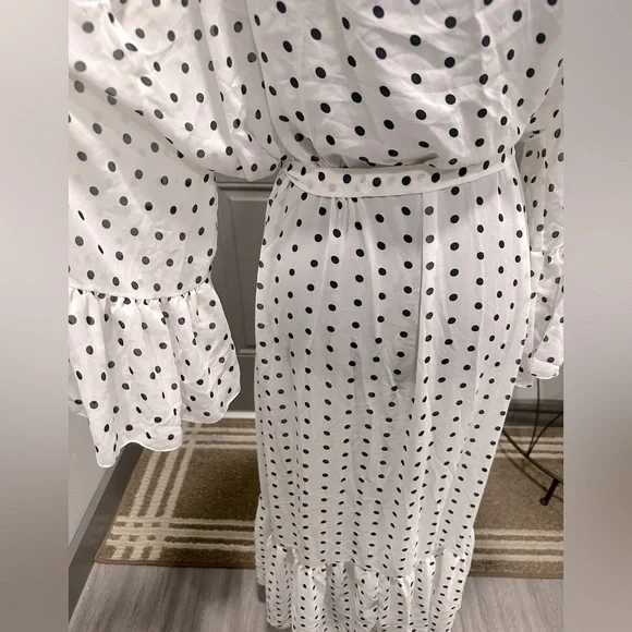 Women’s polka dots dress - Picture 6 of 7